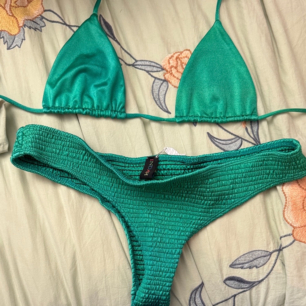 Indah Emerald Green Textured Triangle Bikini Set